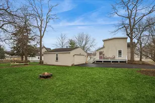 121 S Walkup Ave, Crystal Lake, IL 60014 - Photo 24