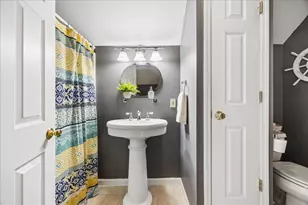 121 S Walkup Ave, Crystal Lake, IL 60014 - Photo 20