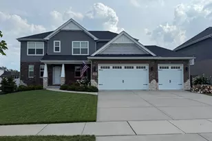 15911 Crimson Dr, Lockport, IL 60441 - Photo 2