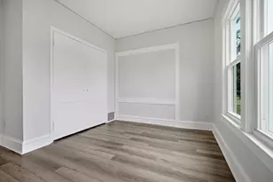 811 W College Ave, Normal, IL 61761 - Photo 12