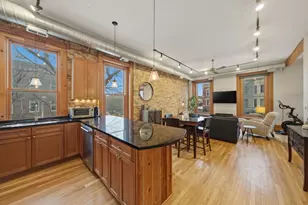 1925 W Division St, Chicago, IL 60622 - Photo 4