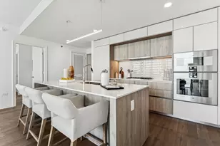 211 N Harbor Dr, Chicago, IL 60601 - Photo 10