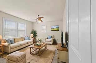 209 N Maple St, Grant Park, IL 60940 - Photo 10