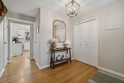 271 Terrace Place, Buffalo Grove, IL 60089 - Photo 2