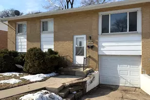 12204 S Lawndale Ave, Alsip, IL 60803 - Photo 2