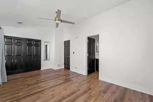 143 Holiday Ln, Hainesville, IL 60073 - Photo 8