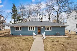 532 Circle Dr, Fox Lake, IL 60020 - Photo 2