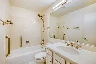 132 White Birch Ln, Westmont, IL 60559 - Photo 18