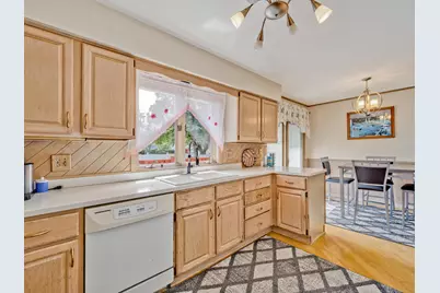 1121 N Greenfield Lane, Mount Prospect, IL 60056 - Photo 8