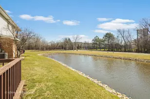 727 Maplewood Ct, Willowbrook, IL 60527 - Photo 20