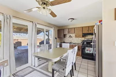 1160 Case Lane, Elgin, IL 60120 - Photo 4