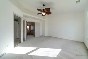 1129 N Claremont Dr, Palatine, IL 60074 - Photo 30