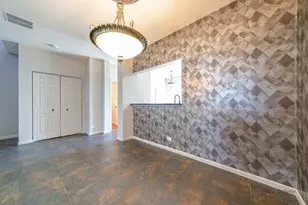 1129 N Claremont Dr, Palatine, IL 60074 - Photo 12