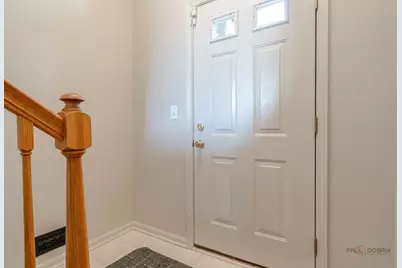 1129 N Claremont Drive #1129, Palatine, IL 60074 - Photo 4