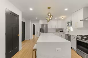 613 Zaininger Ave, Naperville, IL 60563 - Photo 12