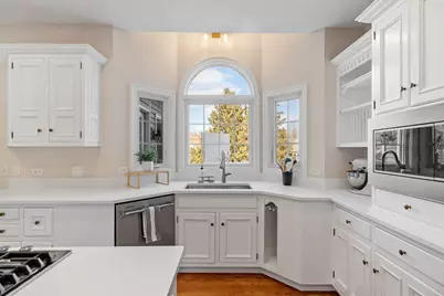 2715 Wendy Drive, Naperville, IL 60565 - Photo 16