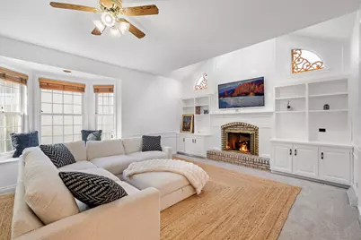 2715 Wendy Drive, Naperville, IL 60565 - Photo 10