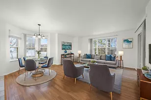 2204 Waterleaf Ct, Naperville, IL 60564 - Photo 4