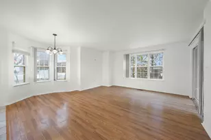 2204 Waterleaf Ct, Naperville, IL 60564 - Photo 4