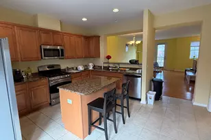 2225 S Crambourne Way, Arlington Heights, IL 60005 - Photo 2
