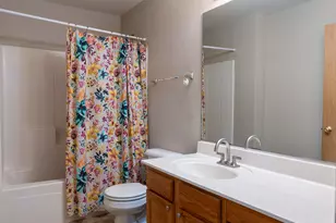 2333 Stoughton Cir, Aurora, IL 60502 - Photo 14