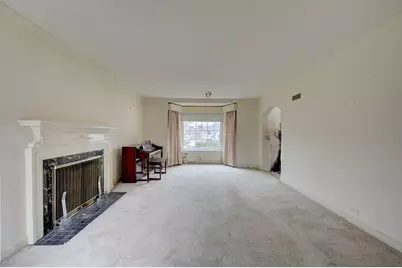 7741 S Paxton Avenue, Chicago, IL 60649 - Photo 6