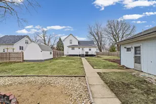 305 S Oak St, Buckley, IL 60918 - Photo 36