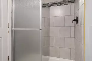 464 Prospect St, Elgin, IL 60120 - Photo 12