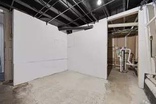 464 Prospect St, Elgin, IL 60120 - Photo 14