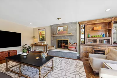 857 S Euclid Avenue, Elmhurst, IL 60126 - Photo 16