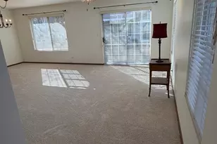 1264 Sandhurst Ln, South Elgin, IL 60177 - Photo 10