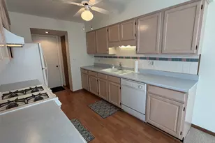 1264 Sandhurst Ln, South Elgin, IL 60177 - Photo 2