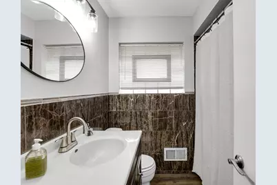 2849 W Fletcher Street, Chicago, IL 60618 - Photo 16