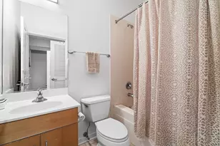 1212 W Grenshaw St, Chicago, IL 60607 - Photo 22