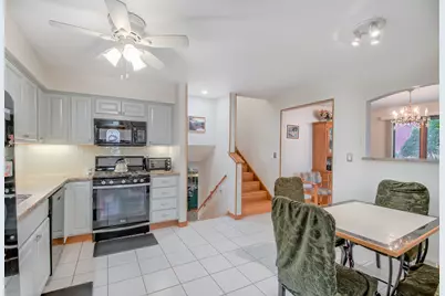 332 N West Avenue, Elmhurst, IL 60126 - Photo 10