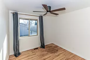 1421 Norwell Ln, Schaumburg, IL 60193 - Photo 12