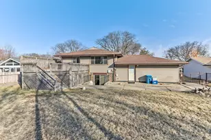 1421 Norwell Ln, Schaumburg, IL 60193 - Photo 28