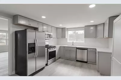 1816 Hebron Avenue, Zion, IL 60099 - Photo 6