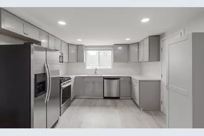 1816 Hebron Avenue, Zion, IL 60099 - Photo 4