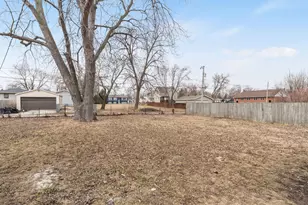 1816 Hebron Ave, Zion, IL 60099 - Photo 16