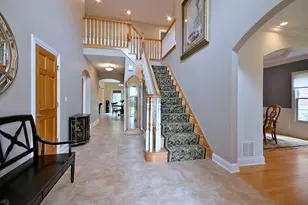 281 E Vallette St, Elmhurst, IL 60126 - Photo 4