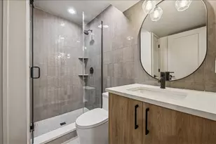 2840 N Christiana Ave, Chicago, IL 60618 - Photo 38