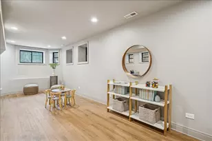 2840 N Christiana Ave, Chicago, IL 60618 - Photo 34