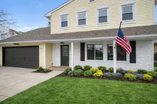 811 Copley Ln, Joliet, IL 60431 - Photo 2