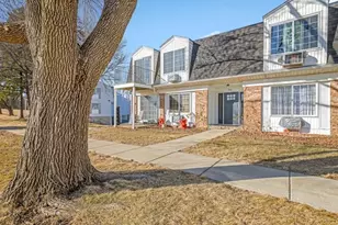 706 Kiwanis Dr, Freeport, IL 61032 - Photo 2