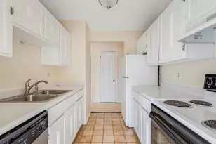 706 Kiwanis Dr, Freeport, IL 61032 - Photo 12