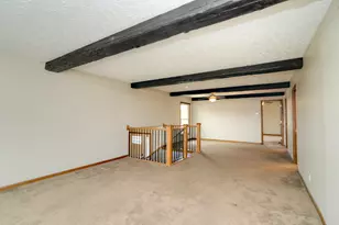 1070 Center Dr, South Elgin, IL 60177 - Photo 6