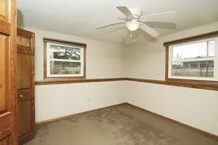 1070 Center Dr, South Elgin, IL 60177 - Photo 24