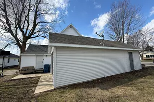 405 E Seminary Ave, Hoopeston, IL 60942 - Photo 36