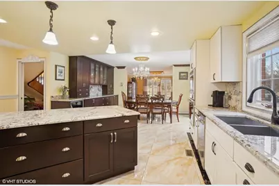 46 Hamilton Lane, Oak Brook, IL 60523 - Photo 12